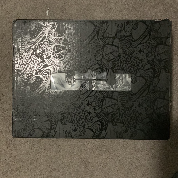 Nike LeBron XIX low, black with green, pink and purple. Size 12 NWB - Picture 7 of 8